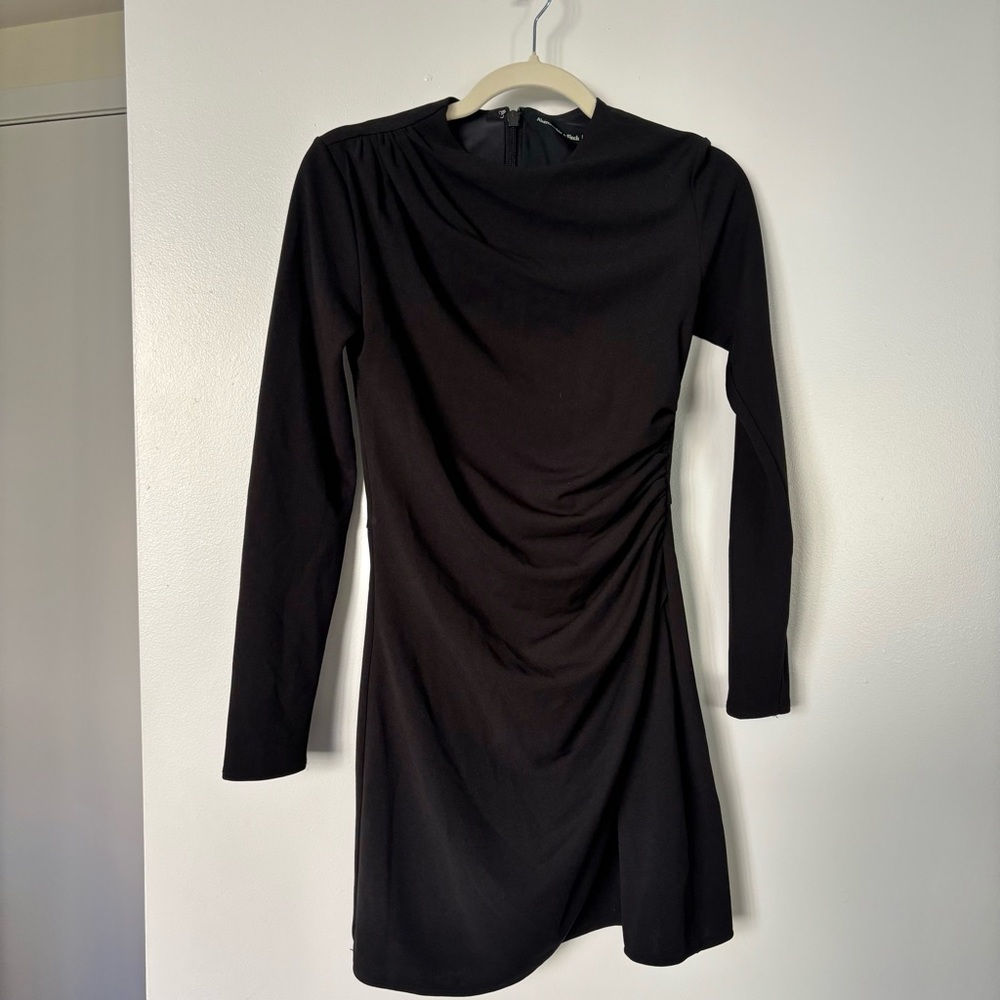ABERCROMBIE & FITCH High-Neck Body Con Dress